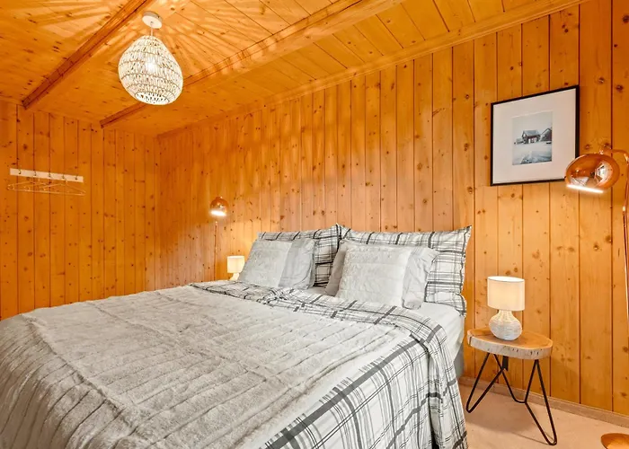 A&y * ダヴォス・プラッツ